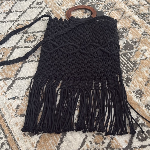 NWT Danielle Nicole Crochet Macrame Hand Bag Black Wooden Handles Boho Crossbody - Picture 7 of 10